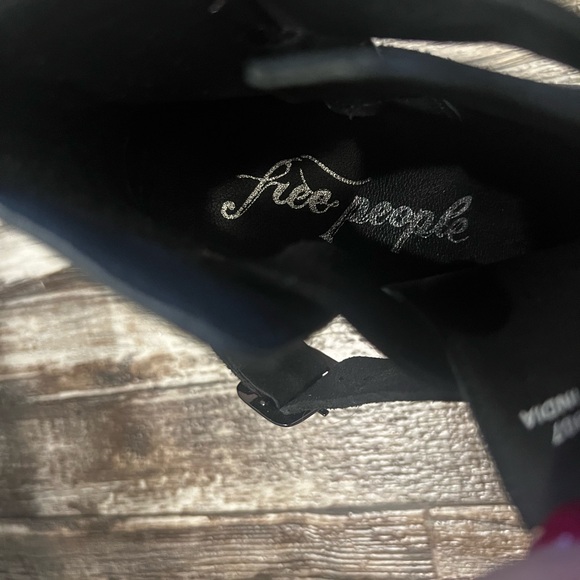 Free People Black Leather Clog Platform Booties with Buckles Size 8 - Picture 3 of 6